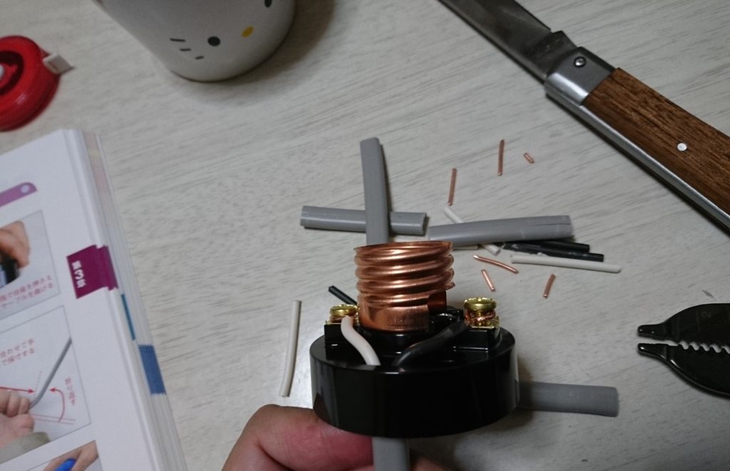 露出型コンセントの結線のミス！電気工事士2種の実技の難易度と注意点