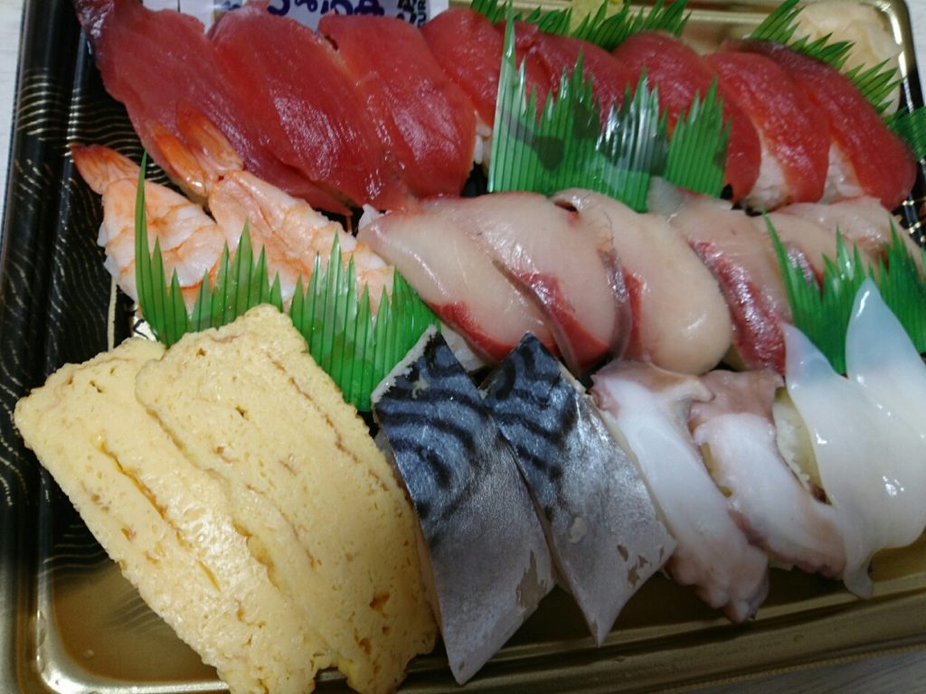 くら寿司でおすすめの食べ方と折箱。